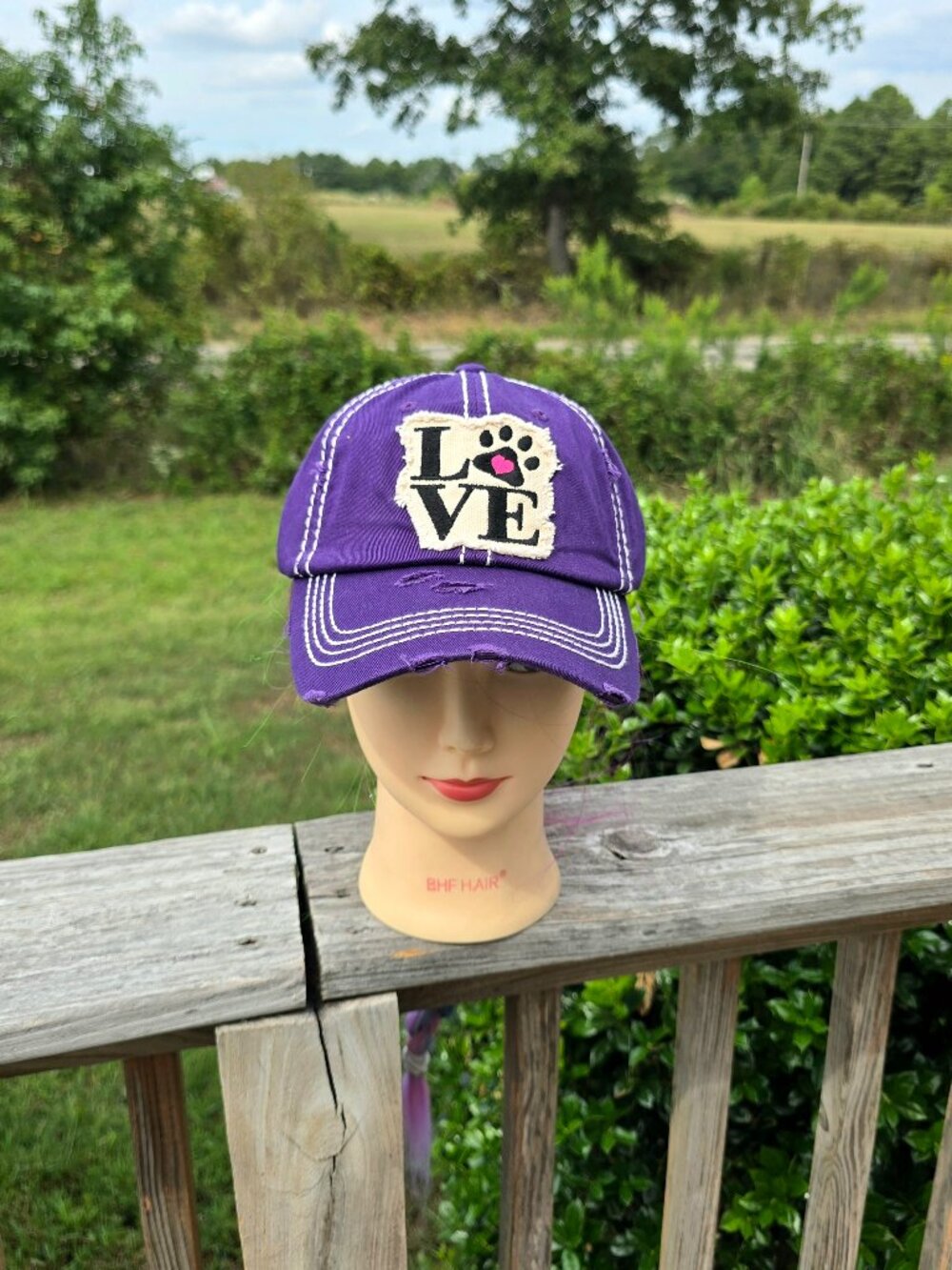 Ladies Purple Love Paw Hat new no tags